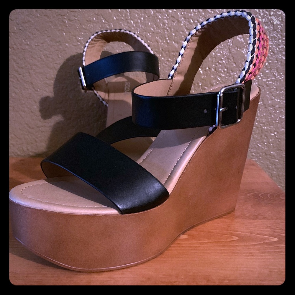 Platform Wedge By Soda